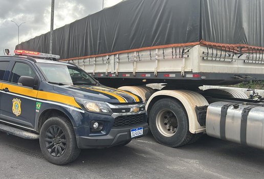 PRF apreende mais de 100 kg de drogas na BR-101, no Litoral Sul da Paraíba