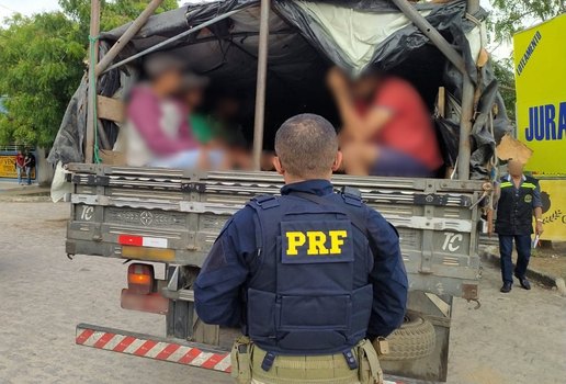 Transporte ilegal de trabalhadores no interior da Paraíba